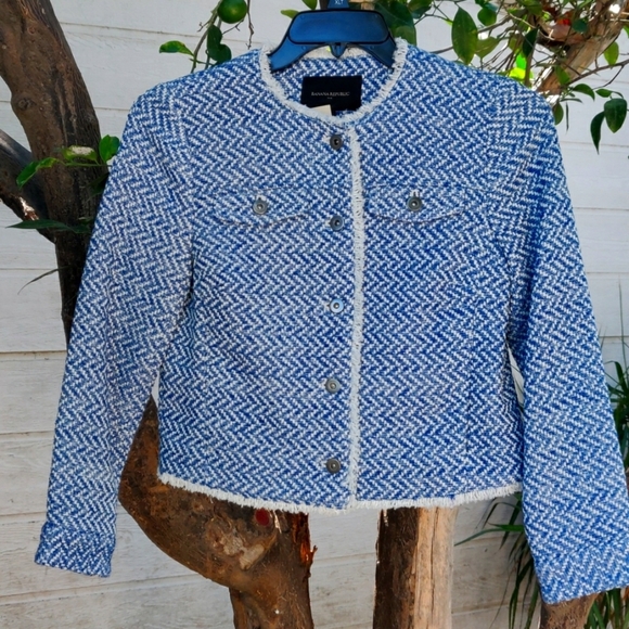 Banana Republic Jackets & Blazers - Banana republic cropped jacket size S color blue white New